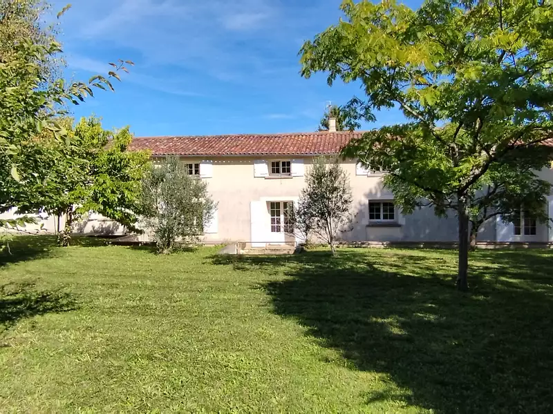 Maison, 216 m²