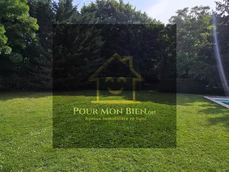 Maison, 345 m²