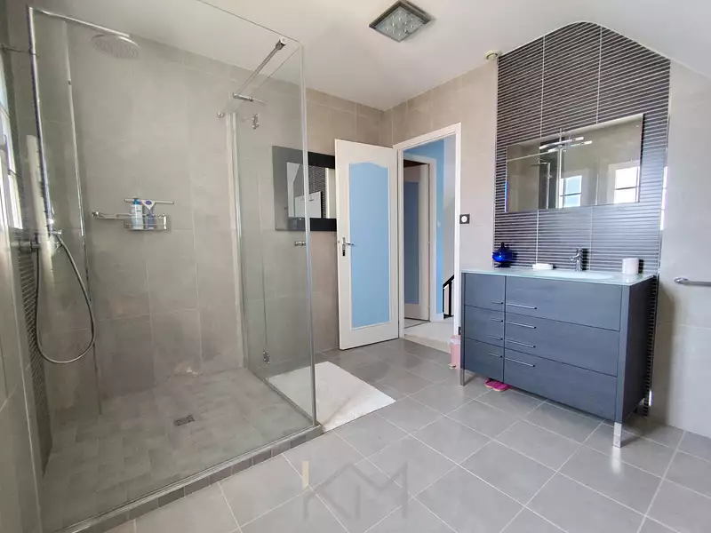 Maison, 146 m²