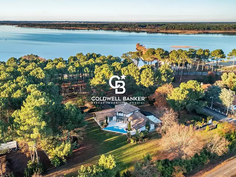 Maison, 230 m²
