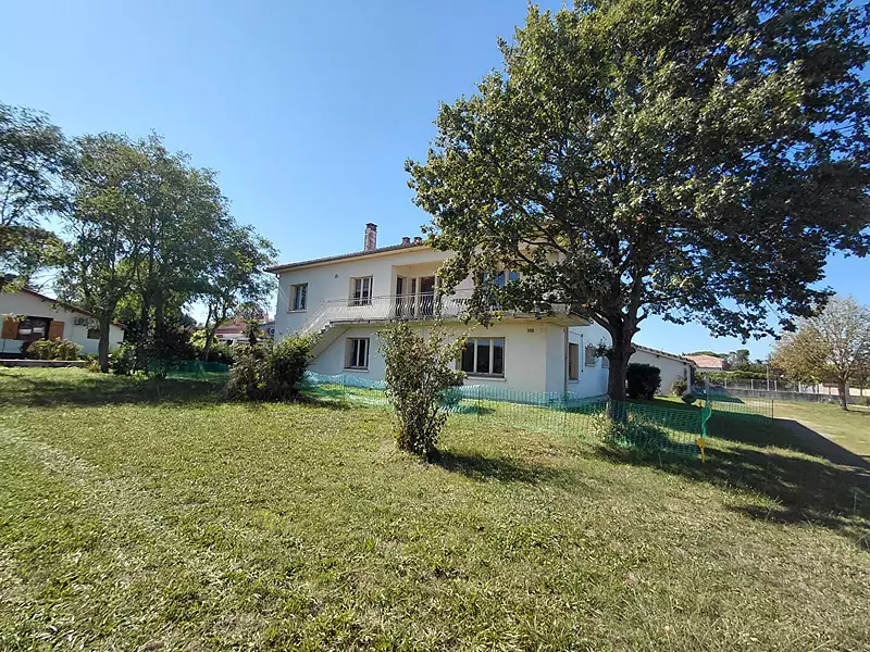 Maison, 267 m²
