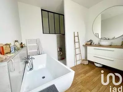 Maison, 248 m²