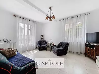 Maison, 268 m²