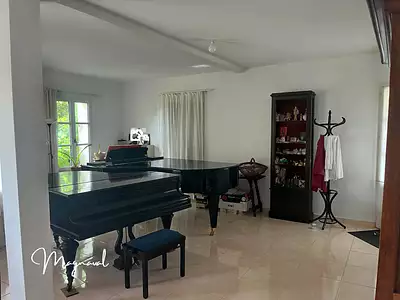 Maison, 217 m²