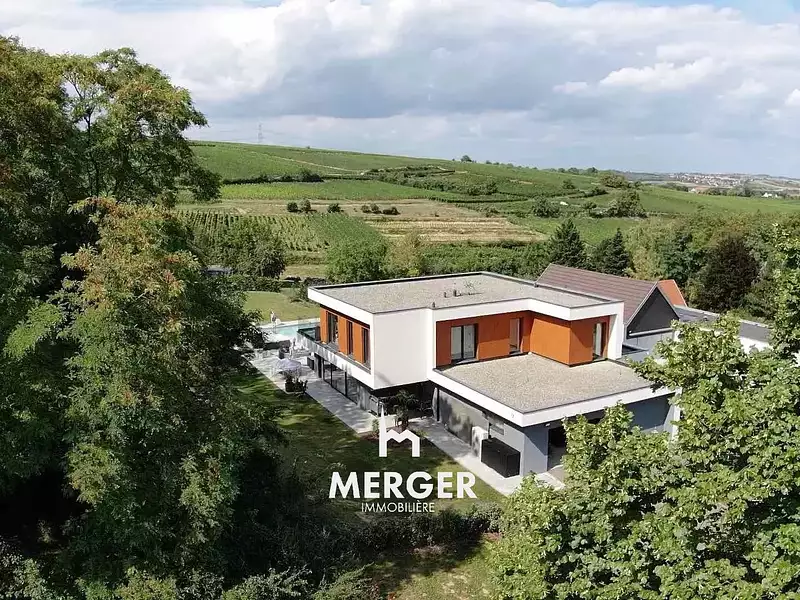 Maison, 330 m²