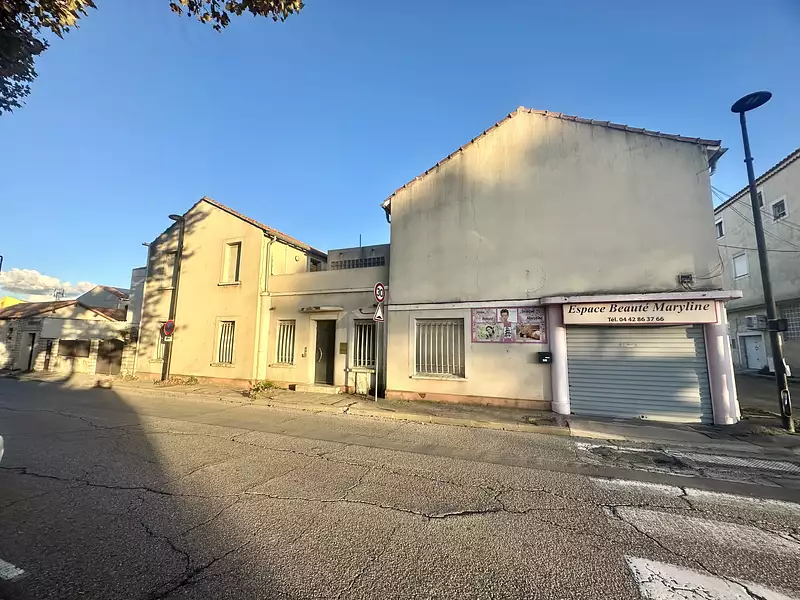Immeuble, 371 m²