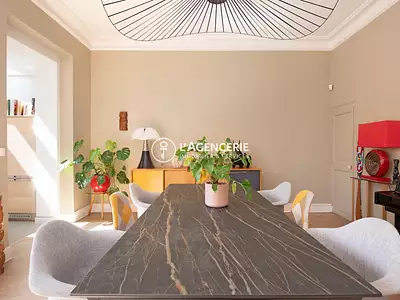 Maison, 235 m²
