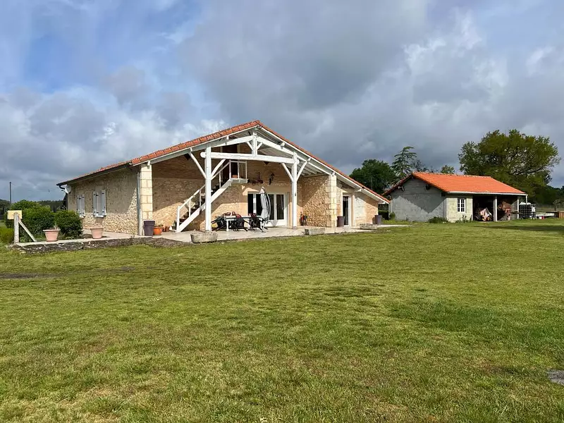 Maison, 168 m²