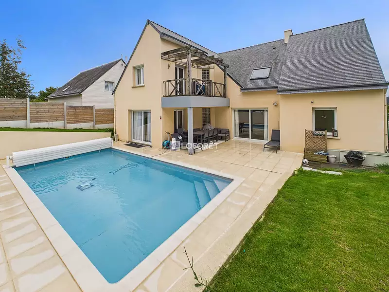 Maison, 163 m²