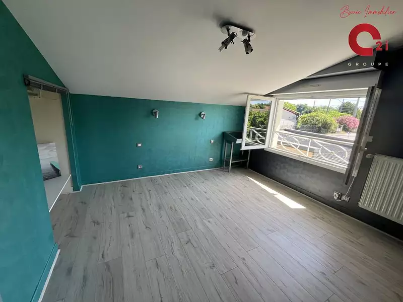 Immeuble, 403 m²