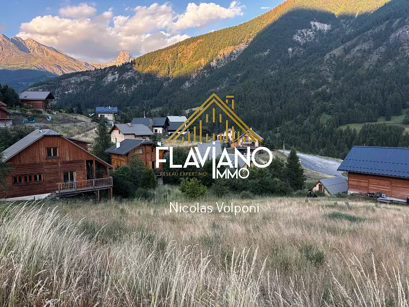 Terrain, 3 228 m²
