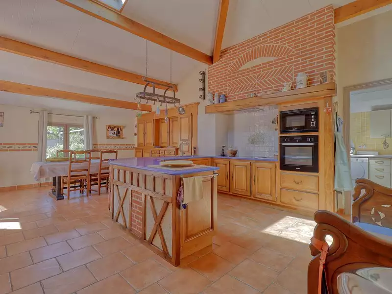 Maison, 254 m²