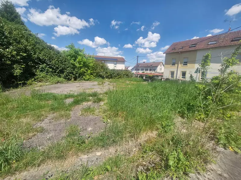 Terrain, 1 105 m²