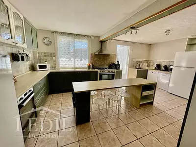 Maison, 270 m²
