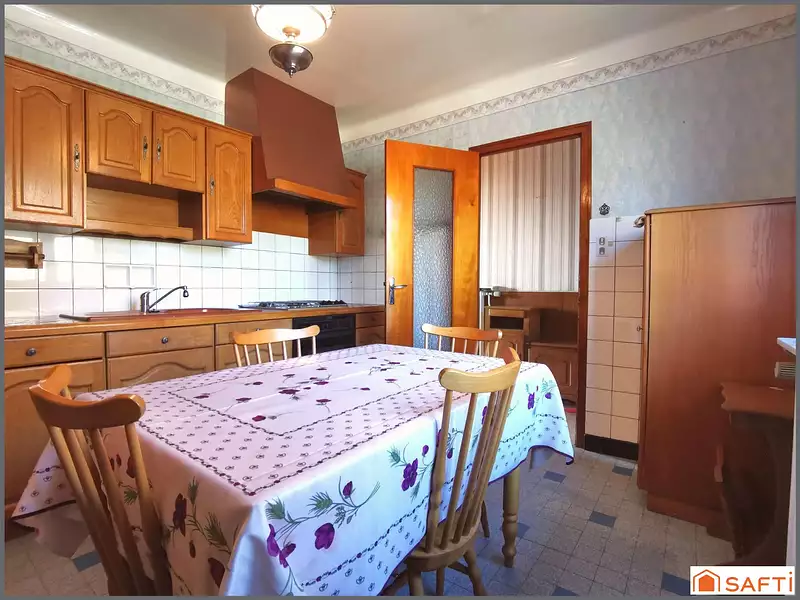 Maison, 198 m²
