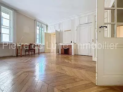 Appartement, 235,39 m²