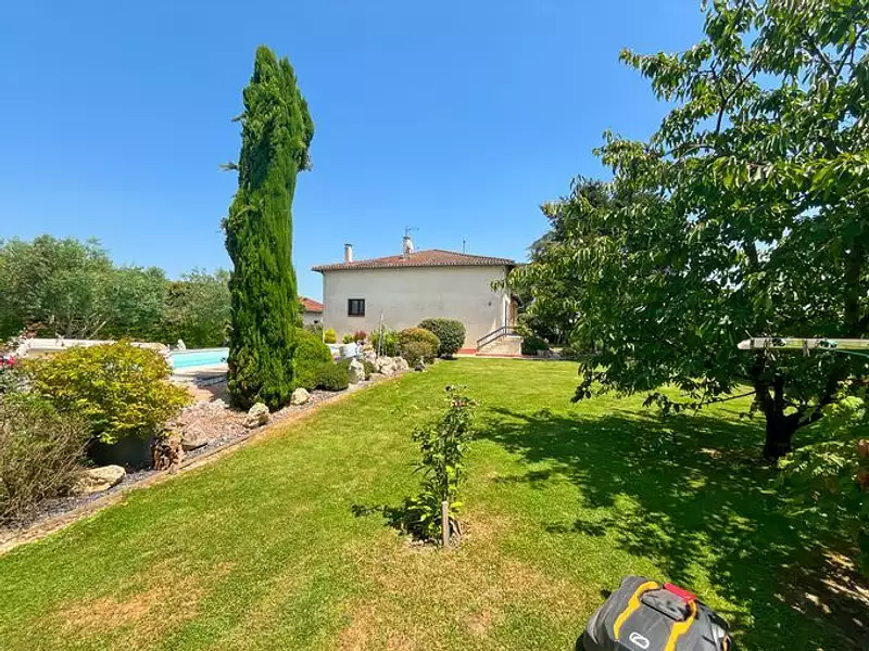 Maison, 271 m²