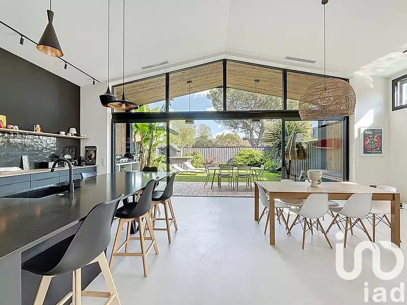 Maison, 227 m²