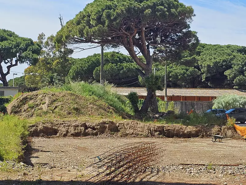 Terrain, 1 408 m²
