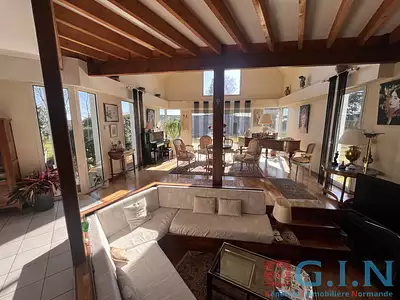 Maison, 235 m²