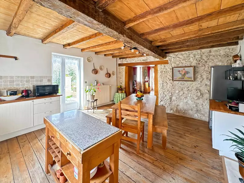 Maison, 216 m²