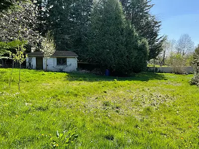 Terrain, 698 m²