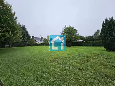 Terrain, 700 m²