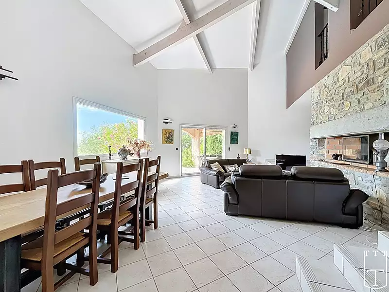 Maison, 204 m²