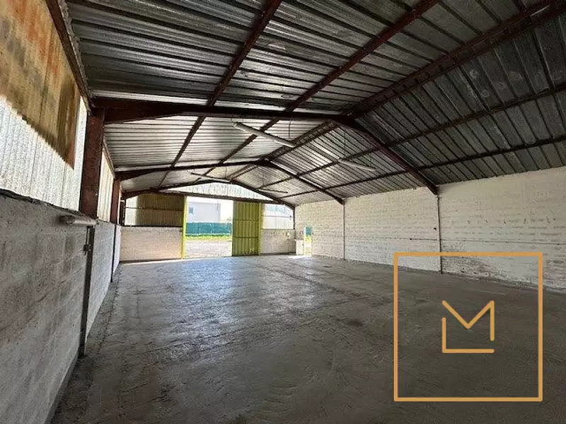 Divers, 590 m²