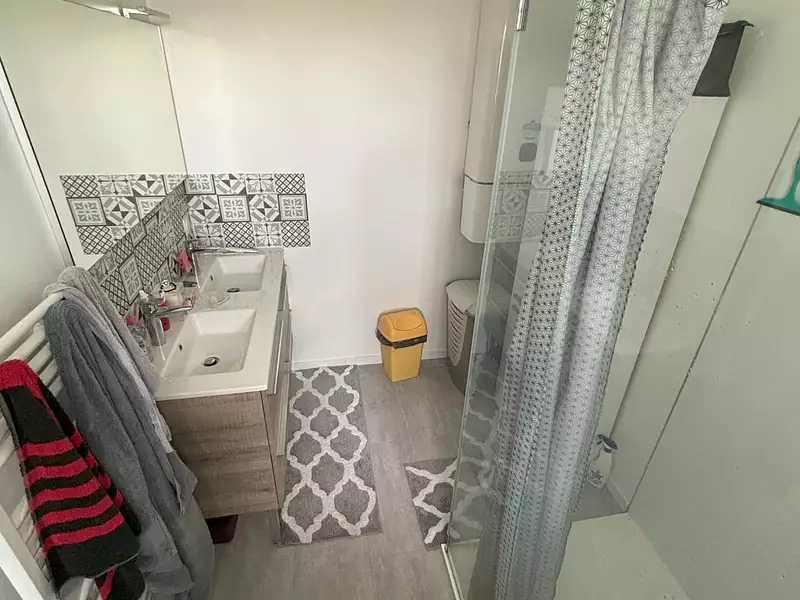 Maison, 248 m²