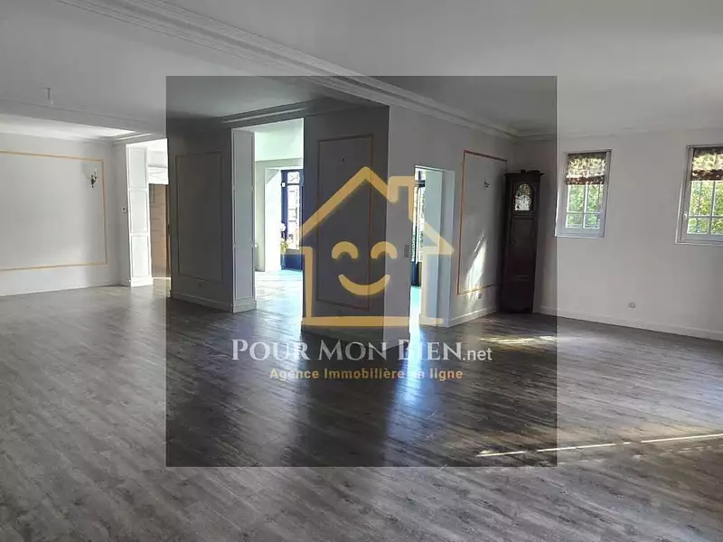 Maison, 300 m²