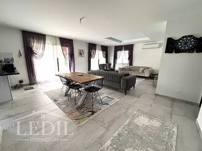 Maison, 117 m²
