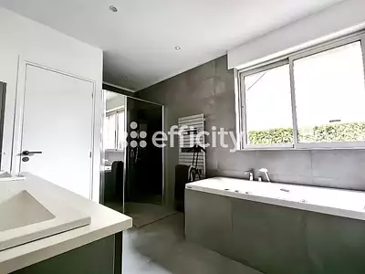 Maison, 234 m²