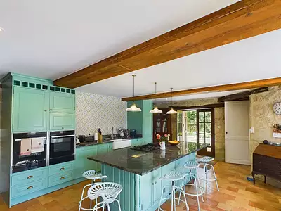 Maison, 1 100 m²