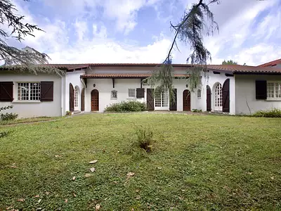 Maison, 235 m²