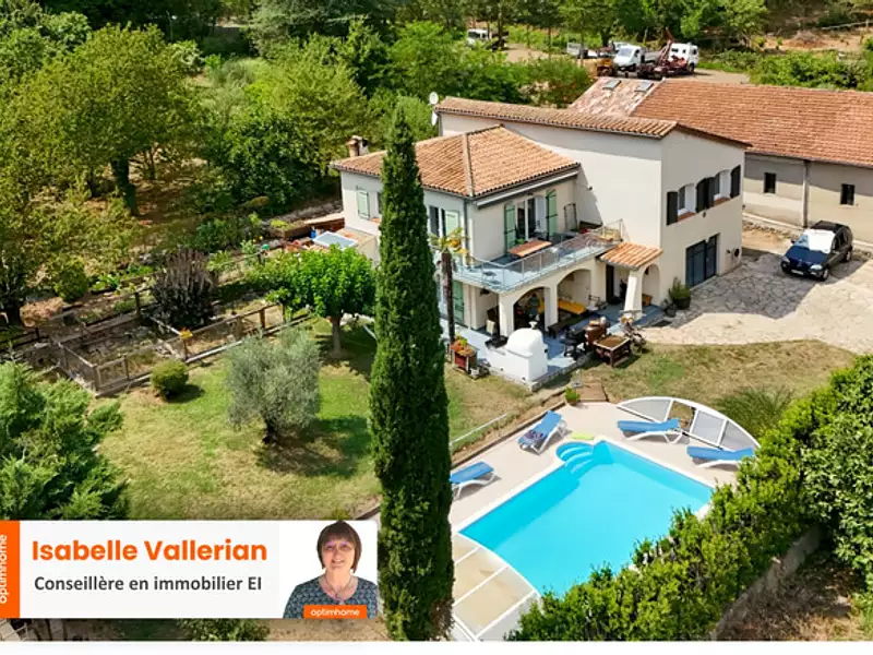 Maison, 163 m²