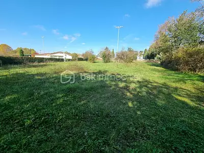 Terrain, 2 000 m²