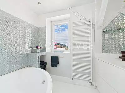 Maison, 385 m²