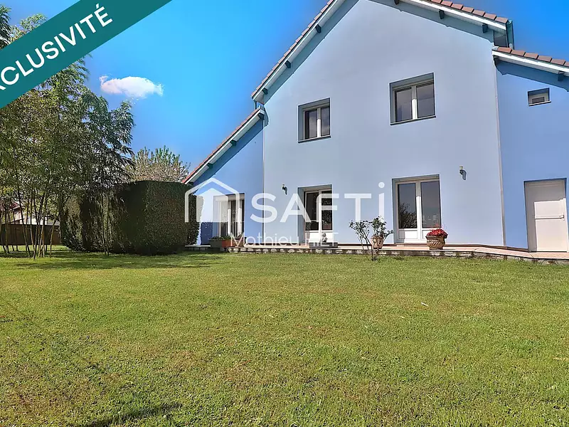 Maison, 166 m²