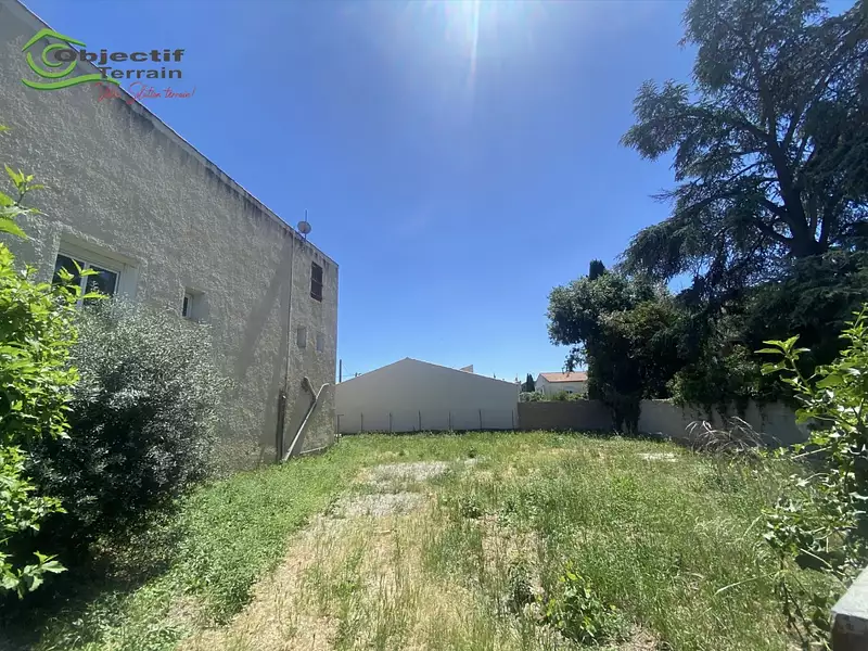 Terrain, 319 m²