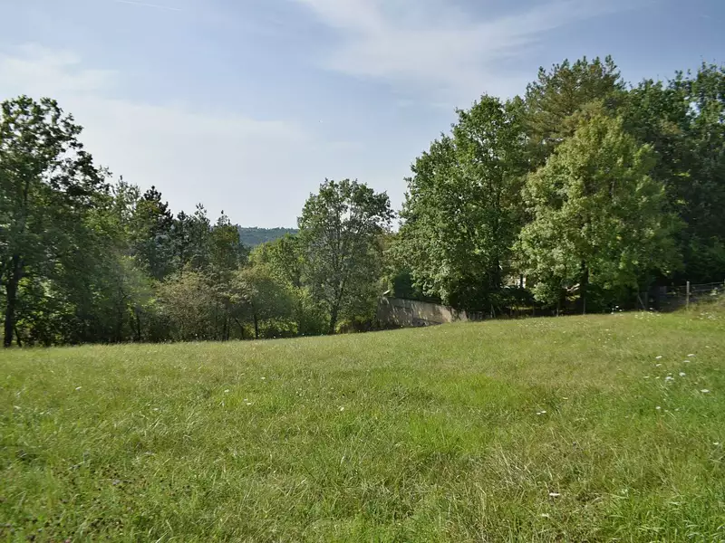 Terrain, 1 170 m²