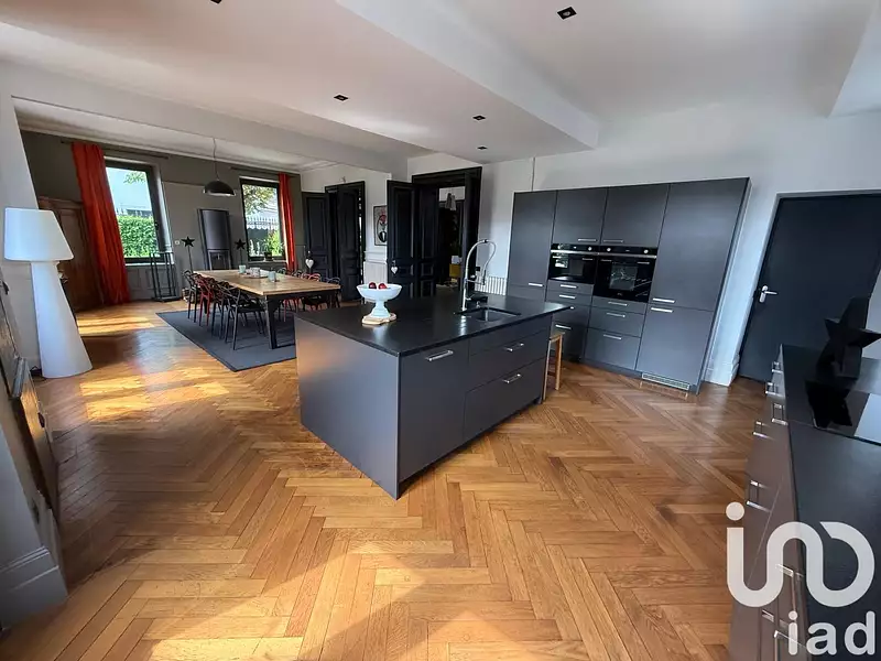 Maison, 390 m²