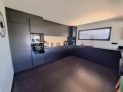 Maison, 184 m²