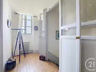 Maison, 246,8 m²