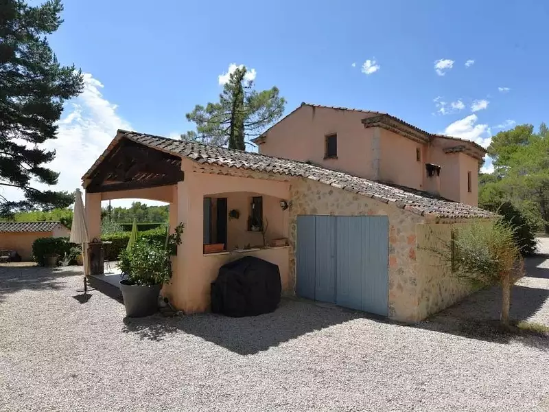 Maison, 196 m²