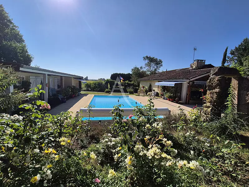 Maison, 161 m²