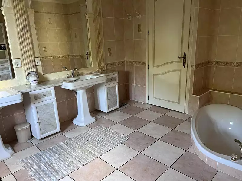 Maison, 400 m²