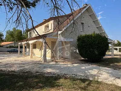 Maison, 250 m²