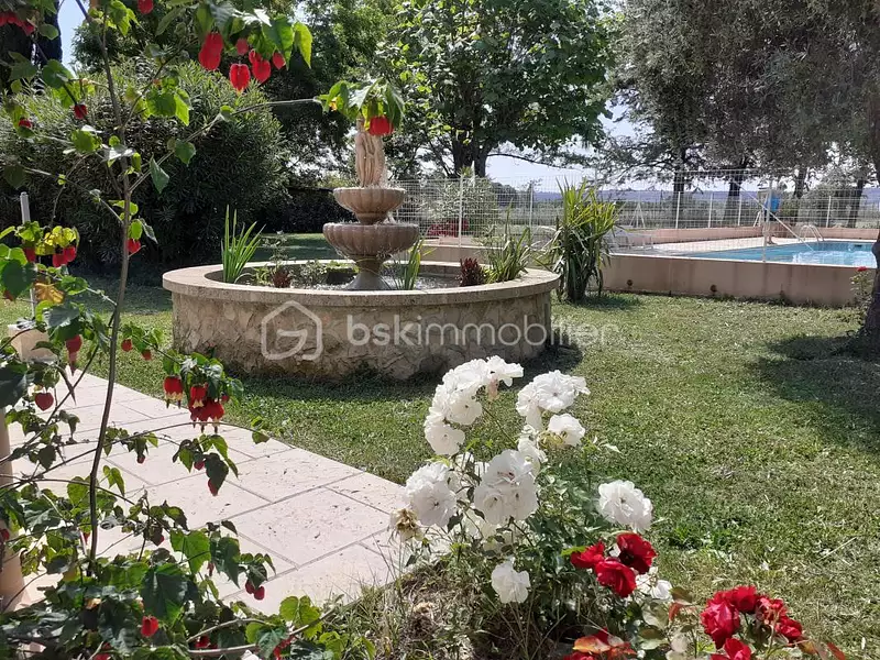 Maison, 239 m²