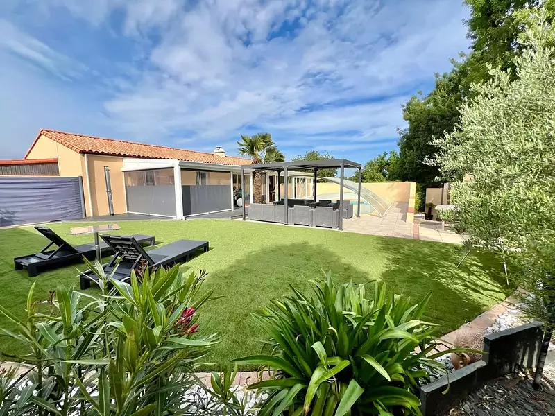 Maison, 235 m²